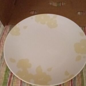 Elegant Vintage Lenox Floral Buttercup Set Of Four Yellow Floral Dinner Plate